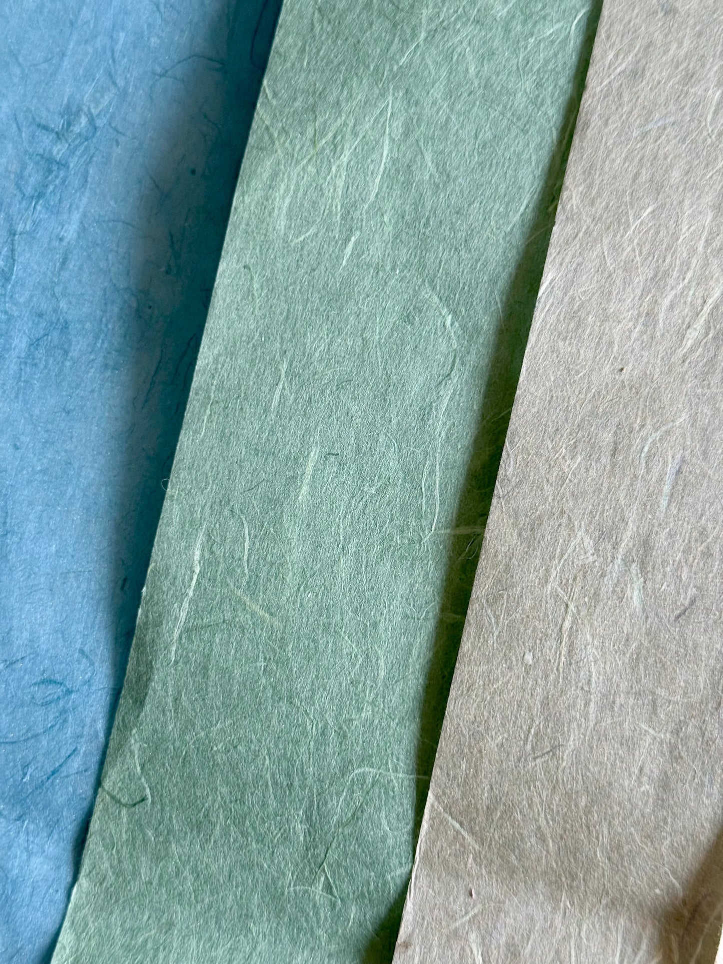 Premium Handmade Coloured Xuan Paper Sampler – Golden Mist Gampi Mulberry Mix (五色珍金雁楮清水)-10 Sheets